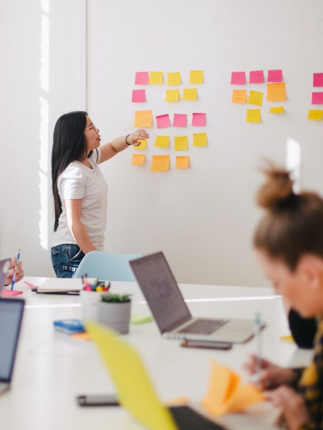 Career Tips : 10वी के बाद ये आईटीआई कोर्स करके पाए शानदार नौकरी